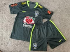 ブラジル代表　トレーニングウェア　NIKE 上下セットのサムネイル