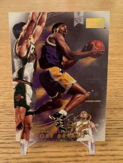 Kobe Bryant 1998 SkyBox Premium NBAのサムネイル