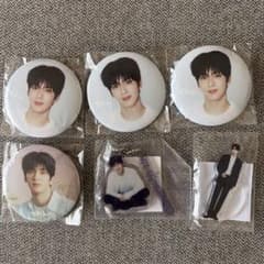 TXT スビン 缶バッジ アクリルスタンド 6点セットのサムネイル