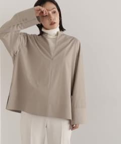 NATURAL BEAUTY BASIC | スリットオーバーネックシャツのサムネイル