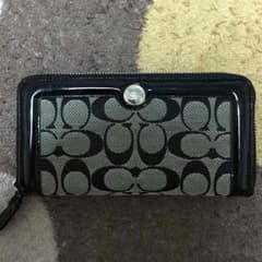 coach 長財布のサムネイル