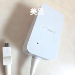 美品★docomo ACアダプタ 05 本体 急速充電器のサムネイル