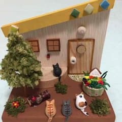 スプリングガーデンはねこだらけのサムネイル