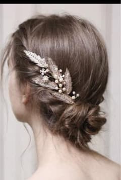 ヘアアクセサリー　ゴールドのサムネイル