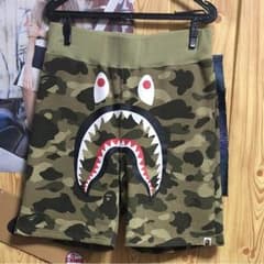 A BATHING APE ハーフパンツのサムネイル