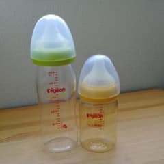 あや様専用（ピジョン　母乳実感　哺乳瓶　乳首）のサムネイル