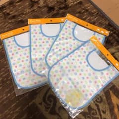新品未開封お食事エプロン4枚セットのサムネイル