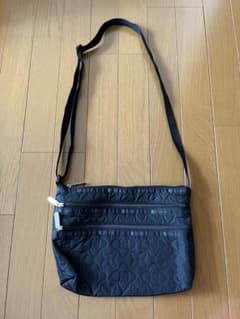 LeSportsac ショルダーバッグ 花柄 キルティングのサムネイル