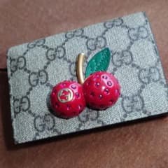 GUCCI　チェリー　ミニ財布のサムネイル