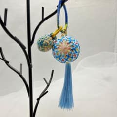 【るり手作】綺麗 可愛い 手毬 タッセル 天然石 白翡翠 帯飾り 根付のサムネイル