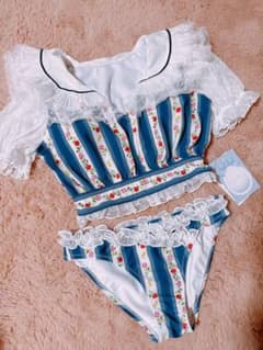 新品 Whip Bunny水着のサムネイル