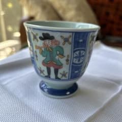 【お値下げ】九谷焼　青い装飾の足付き湯飲みのサムネイル