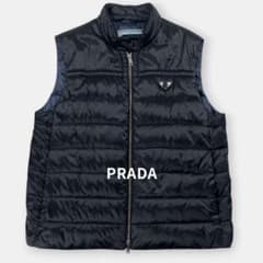 PRADA プラダ トライアングルプレート 三角ロゴ ダウンベスト 黒 44 PRADA プラダ トライアングルプレート 三角ロゴ ダウンベスト 黒 44
