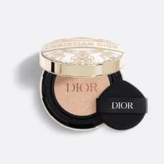 ファンデ中身入り‼️】クリスマスコレクション2023数量限定 - メルカリ