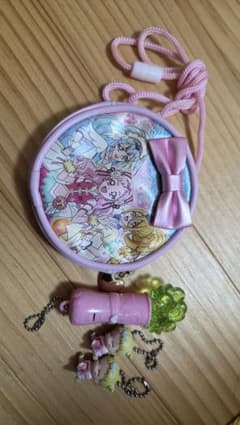 映画HUGっと！プリキュア ポシェット＆チャームセットのサムネイル
