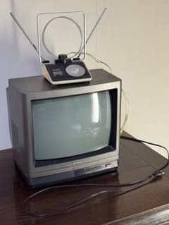 昭和レトロ SHARP ブラウン管テレビ シルバー - メルカリ