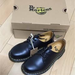 Dr martens 3ホールのサムネイル