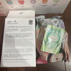 ラブブ Labubu Big into Energy SERENITYのサムネイル