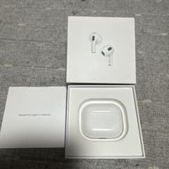かわたか様専用Apple AirPods 第三世代 本体 充電ケース付きのサムネイル