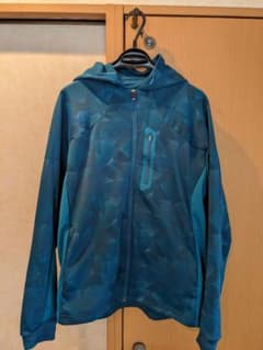 最終値下げ！DESCENTE　パーカーのサムネイル