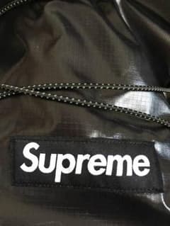 Supremeのサムネイル