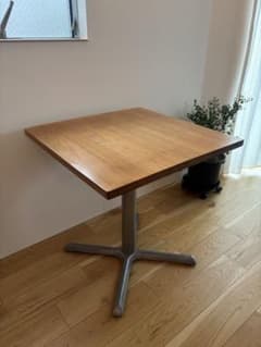 東京代官山　北欧家具 IDEAカフェテーブル W700×D700×H740 東京代官山 北欧家具 IDEAカフェテーブル W700×D700×H740 - メルカリ