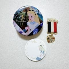 ディズニー 不思議の国のアリス 缶入りメモ バッジセット 水曜日の