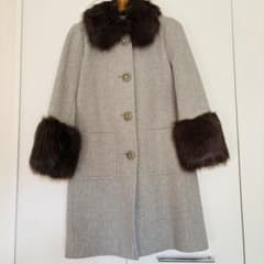 新品　ケイトスペード ビジュー付きファーコート　定価10万円　銀座店限定！ ケイトスペード ファーコート ビジュー グレー サイズ0 - メルカリ