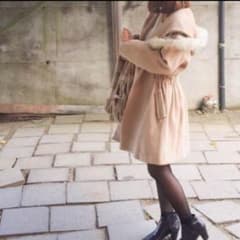 ファーフードコートのサムネイル