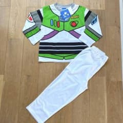 新品タグ付き　バズなりきり上下セット　しまむらのサムネイル