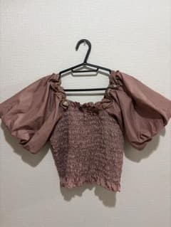 【本日限定価格】ボリュームスリーブ シャーリングブラウス くすみピンクのサムネイル