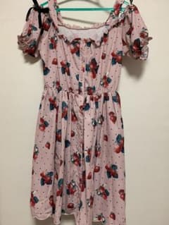 アンクルージュ 苺柄 ワンピースのサムネイル