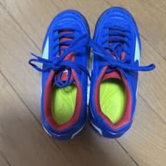 Mizuno サッカーシューズ 青/赤　サイズ19cmのサムネイル