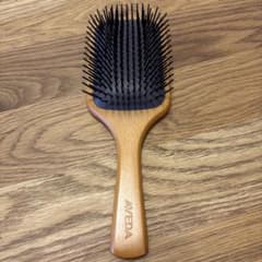 AVEDA パドルブラシ ヘアブラシ 木製 - メルカリ