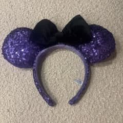 ディズニー スパンコール カチューシャ パープルのサムネイル
