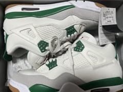Nike SB × Air Jordan 4 "Pine Green"のサムネイル