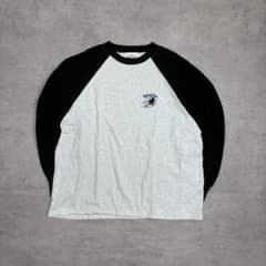 ラグラン長袖Tシャツ 綿100％ 陰陽サーフ柄 背面プリント 黒×杢グレー Fのサムネイル