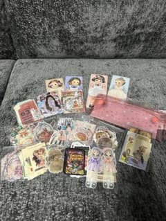 コラージュ素材のサムネイル