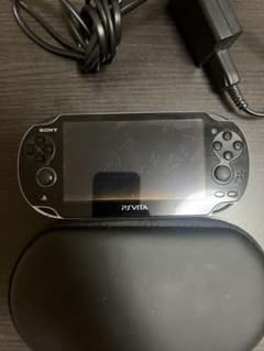 【届いてすぐ遊べるセット】PS Vita 初期型 PCH-1100のサムネイル