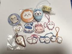 ちいかわ キーホルダー　缶バッジ　グッズセットのサムネイル
