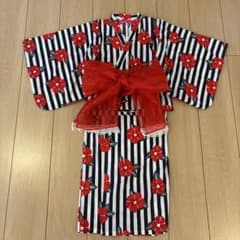 Bee des Bee 花柄浴衣 130 セパレートのサムネイル