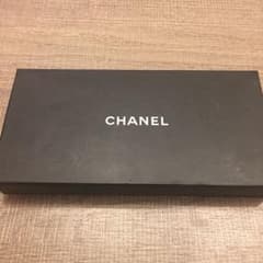 CHANELクリスマスギフトのサムネイル