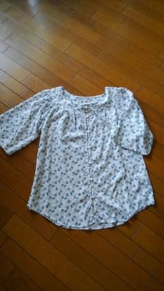 ブラウス トップスのサムネイル