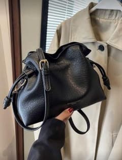 ブラック巾着型ショルダーバッグのサムネイル