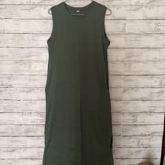 UNIQLO ロングワンピースのサムネイル