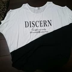 肩あきTシャツのサムネイル