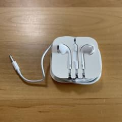 Apple 純正イヤホン 有線　イヤホンジャックタイプのサムネイル