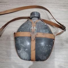 戦争中水筒のサムネイル