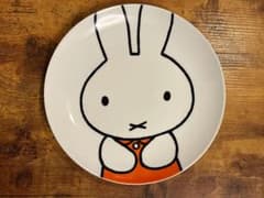 【ローソン記念品】ミッフィー 60周年記念 陶器皿のサムネイル