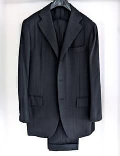 KITON スーツ　48　ピュアカシミアフラノ極上生地　濃紺ストライプ　ナポリ KITON スーツ 48 ピュアカシミア極上生地 濃紺ストライプ 秋冬 ナポリ
